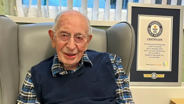 Murió a los 112 años el hombre más longevo del mundo