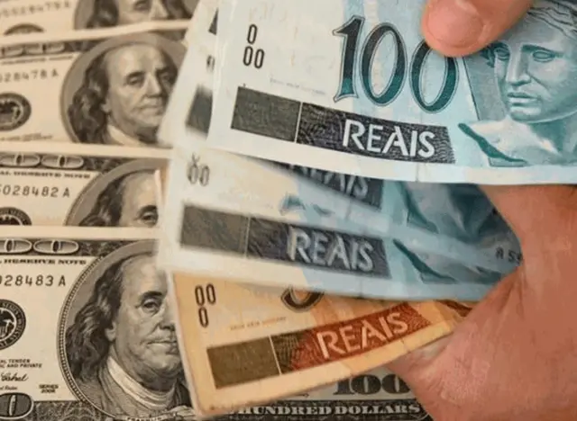 El dólar supera por primera vez umbral de los 6 reales en Brasil