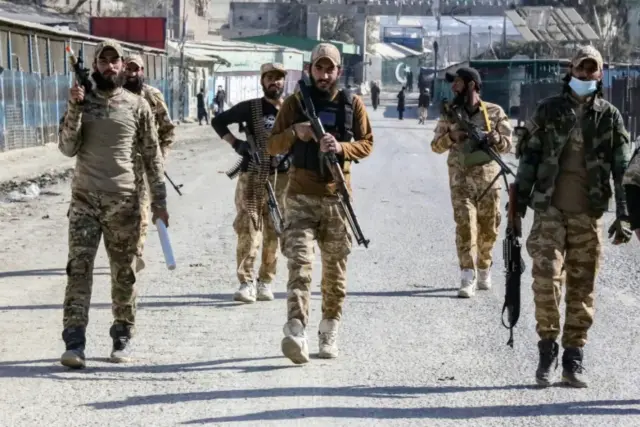 Afganistán denuncia ataque pakistaní con 46 muertos y promete respuesta