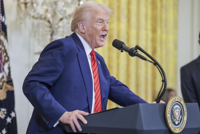 Medios estadounidenses piden al gobierno de Trump que levante veto a la agencia AP