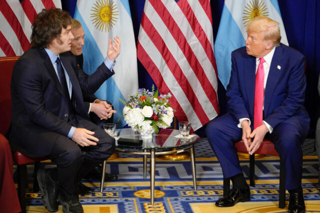 Milei se reúne con Trump y aprueba la reciprocidad de aranceles