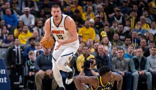 Nikola Jokic rompió récord de asistencias en la NBA