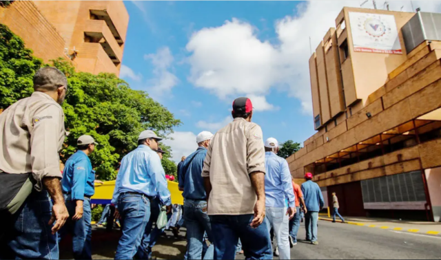 Trabajadores "no requeridos" de Sidor exigen 100% de sus salarios