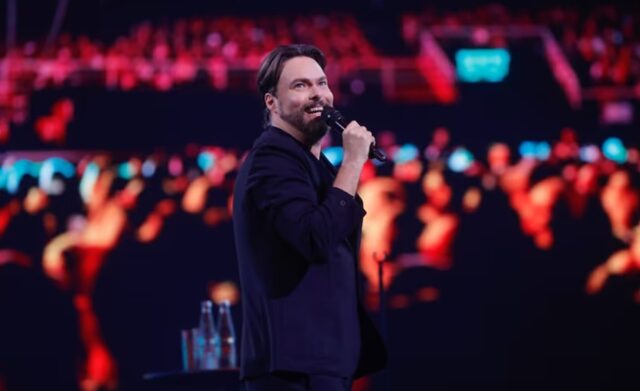 George Harris se baja del escenario de Viña del Mar por sabotajes desde el público: "Qué lástima que siempre ganen los malos"