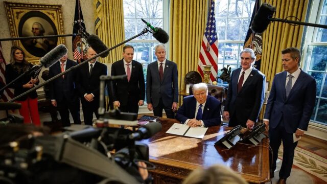 La Casa Blanca cambia las reglas a los medios: decidirá qué periodistas pueden preguntar a Trump