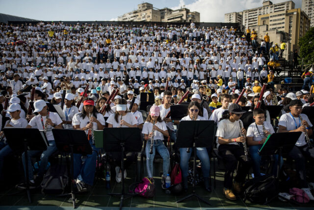 Más de 4.000 músicos celebraron en Caracas los 50 años de El Sistema