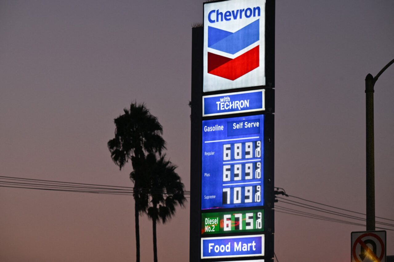 Claves para entender la decisión de EE.UU. de revocar las licencias petroleras a Chevron en Venezuela