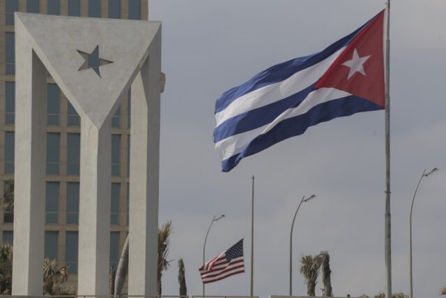 Cuba recibió a 130 migrantes irregulares deportados desde Estados Unidos
