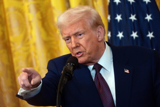 Trump se jacta de sus lazos con Putin: "Pasó por un infierno junto a mí"