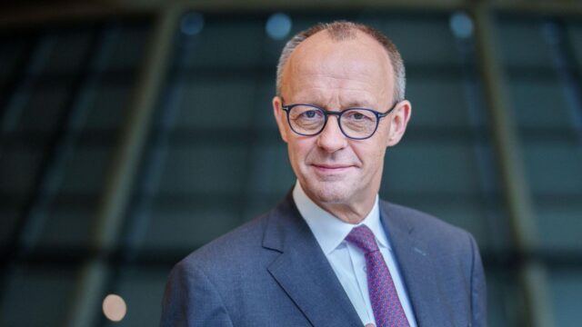 Candidato conservador de Alemania condiciona una coalición a giro en migración y economía