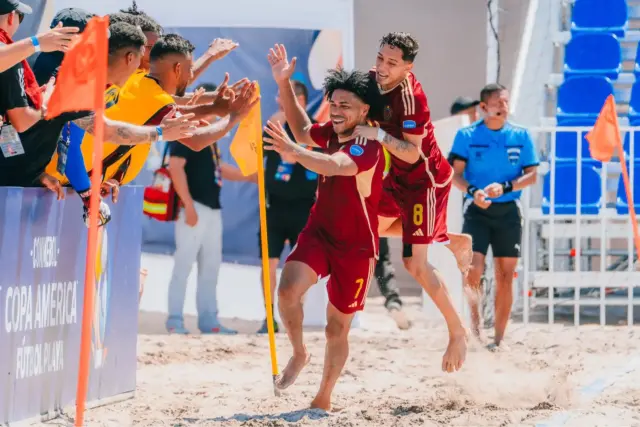 Venezuela, dos triunfos seguidos y sueña con semifinal de la Copa América de fútbol playa