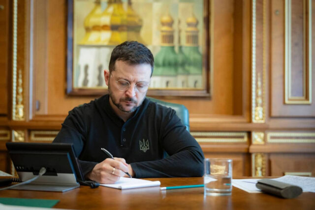 Zelenski afirma que Ucrania respetará la tregua de Putin por la Pascua, pero denuncia violaciones