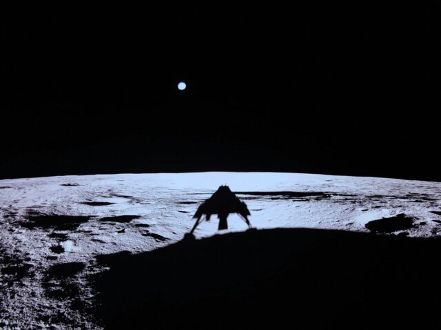 Una nave espacial privada de EE UU se posa con éxito en la Luna