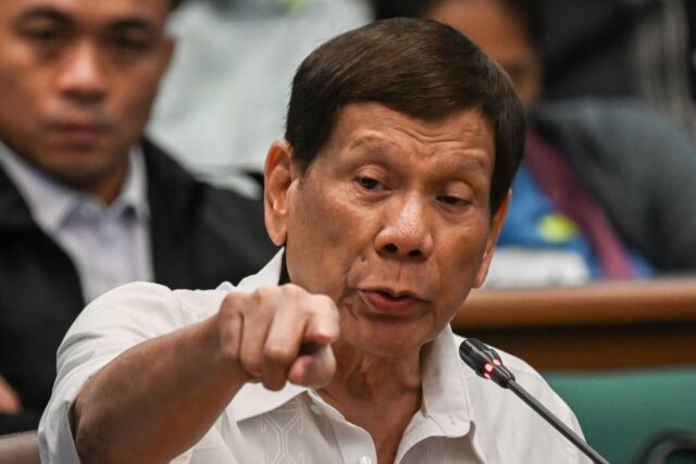 Expresidente filipino Duterte afirma que asume su responsabilidad al ser entregado a la CPI