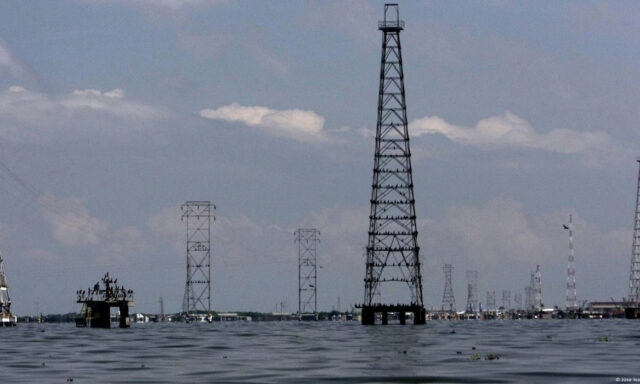 Recuperaron dos cadáveres de víctimas que dejó explosión de barcaza en el Lago de Maracaibo