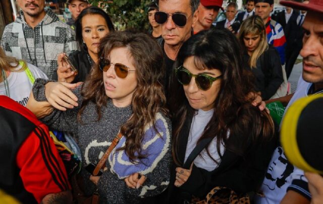 Hijas de Maradona solo podrán asistir al juicio para declarar