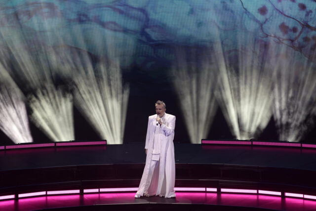 Miguel Bosé movió el piso en Ciudad de México