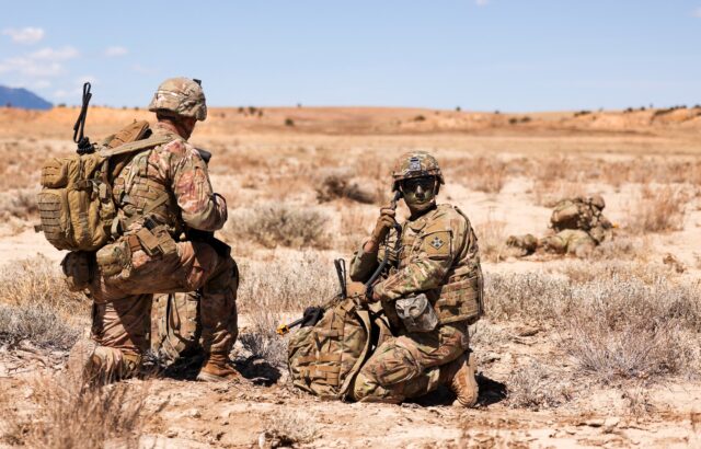 EE UU desplegará otros 3.000 militares en la frontera con México 