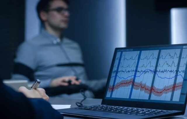 Someten a empleados públicos en EE UU al polígrafo para evitar las filtraciones de información de las redadas
