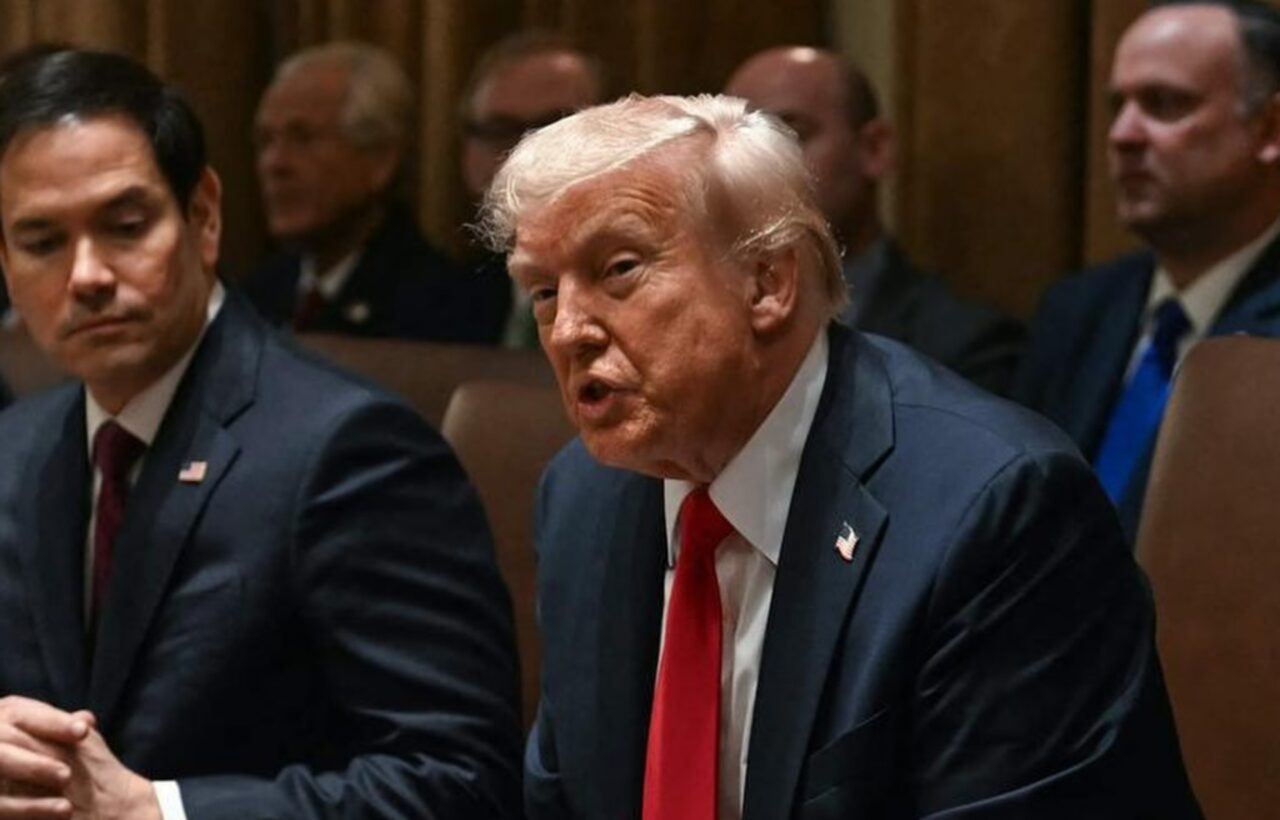 Trump- (2)