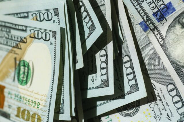 Así cerró el dólar en Venezuela este martes 22 de abril