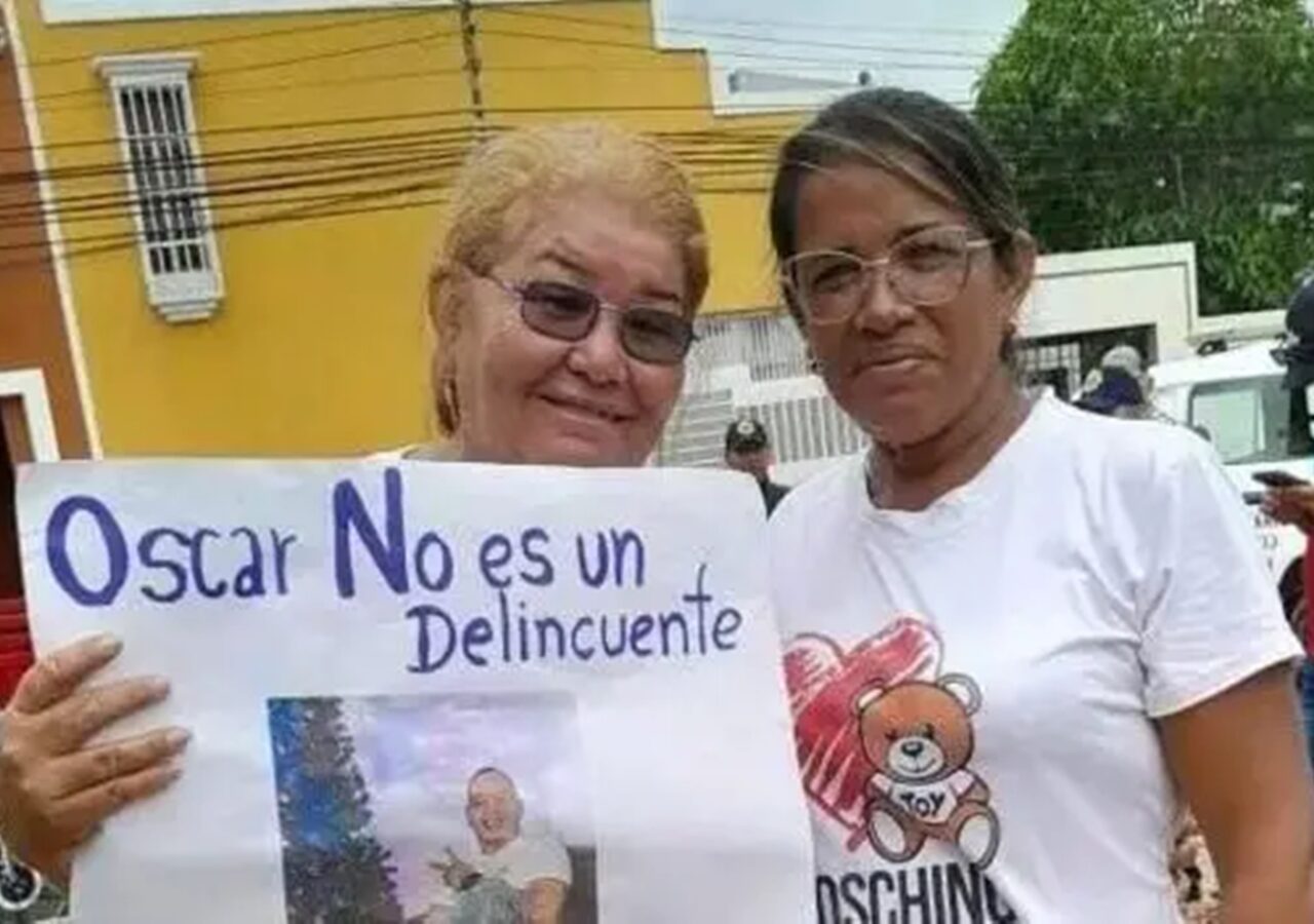 "Atrapados en un agujero negro", el drama de los venezolanos deportados por EE.UU. a El Salvador