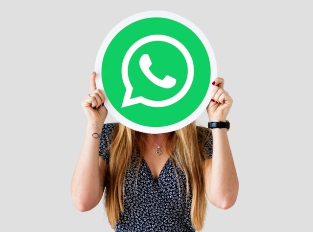 Meta enfrenta críticas por su inteligencia artificial en WhatsApp y la falta de opciones para desactivarla