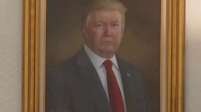 Parlamento de Colorado retirará el retrato presidencial que disgustó a Donald Trump