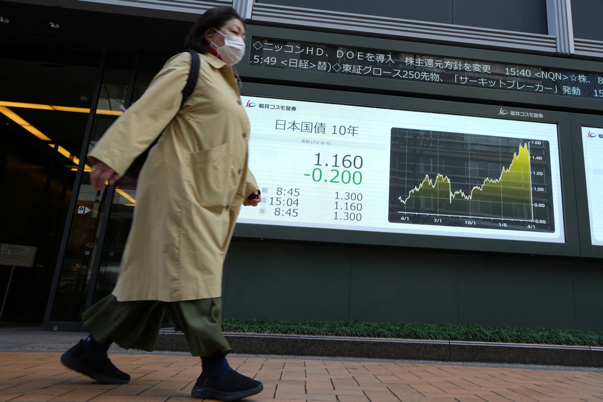 JAPAN-WORLD-MARKETS
