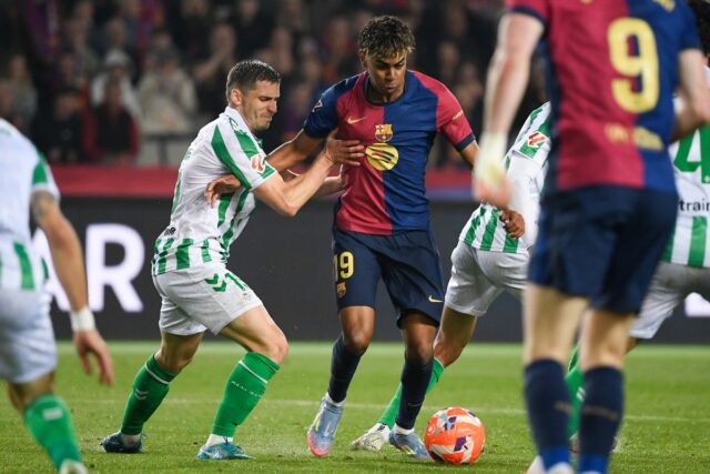 Barcelona empata ante el Betis y da una vida extra al Real Madrid