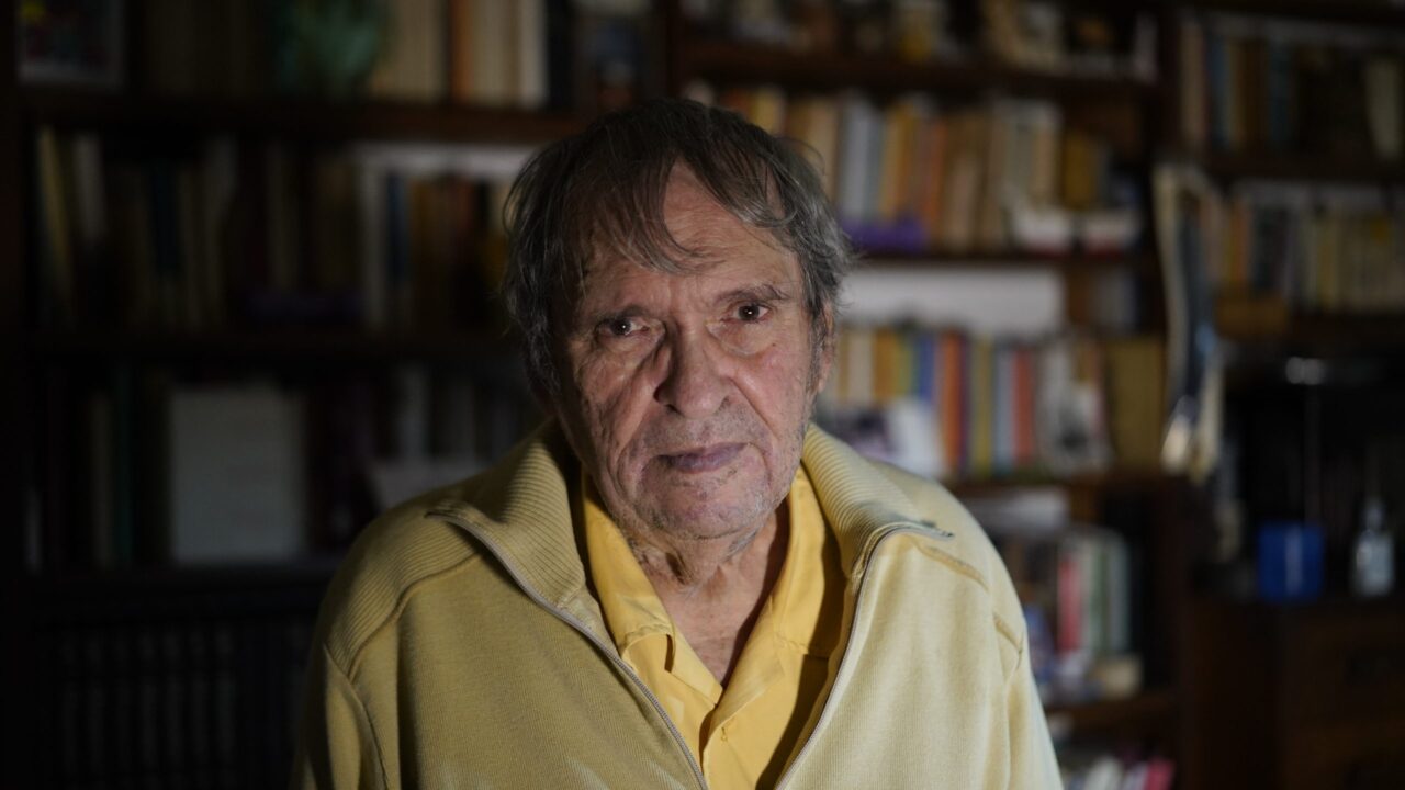 Rafael Cadenas cumple 95 años: “Uno no sabe la edad que tiene”