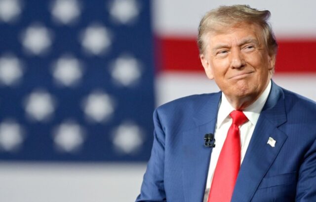 Trump está "100%" seguro de alcanzar acuerdo sobre aranceles con la UE