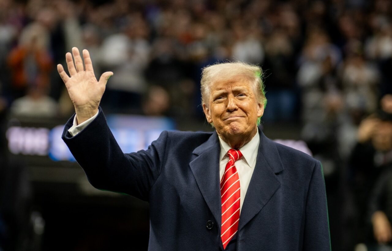 Trump- (6)