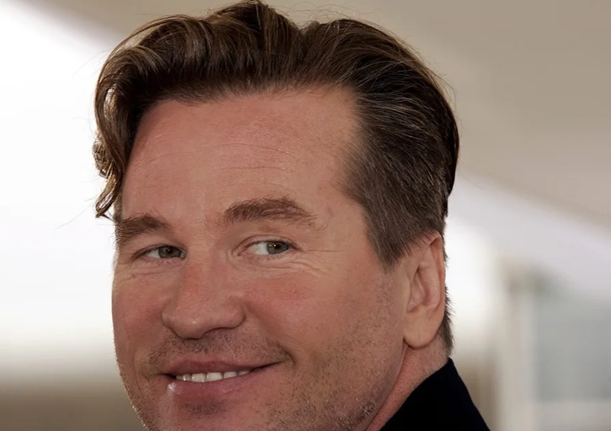 Val Kilmer dio vida a Jim Morrison, Batman