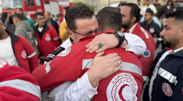 "Los atacaron uno por uno y los enterraron en una fosa común": la indignación de la ONU y la Cruz Roja tras la matanza de 15 paramédicos y rescatistas a manos de tropas israelíes