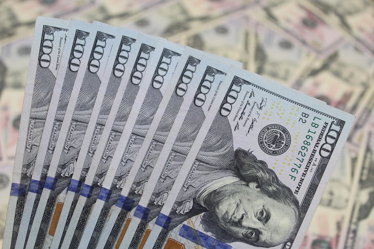 dollars-7544659_1280