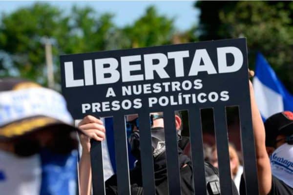 Número de presos políticos en Venezuela subió a 903, según Foro Penal
