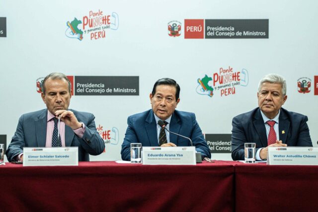 Nuevo primer ministro de Perú promete cambios en la política de gobierno