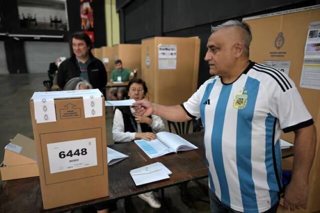 Jornada electoral en Buenos Aires está marcada por tensión de Milei con Macri