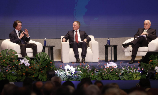 Expresidentes de Iberoamérica instan a los jóvenes a recobrar la confianza en la democracia