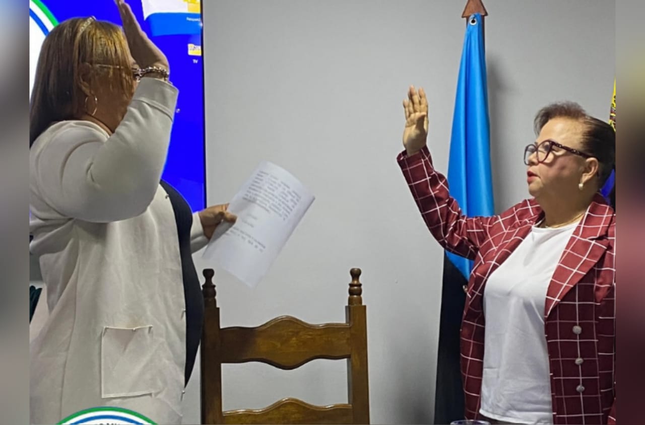 Eleany Canquiz alcaldesa encargada Colón