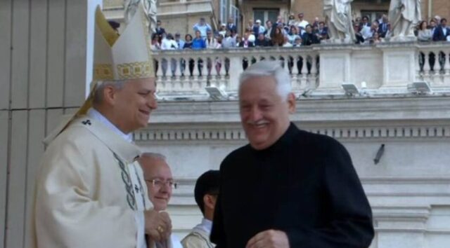 Arturo Sosa y otros representantes de la Iglesia prometieron obediencia al Papa