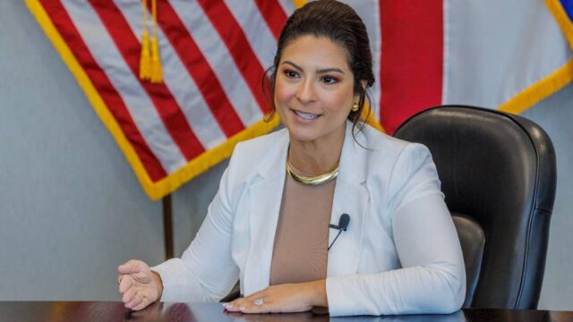 Alcaldesa de Doral preocupada por fallo de la Corte Suprema sobre el TPS para venezolanos