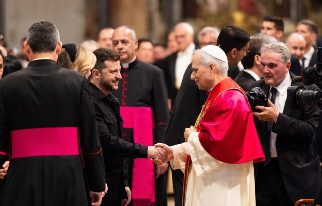El papa León se reunió con Zelenski en el Vaticano