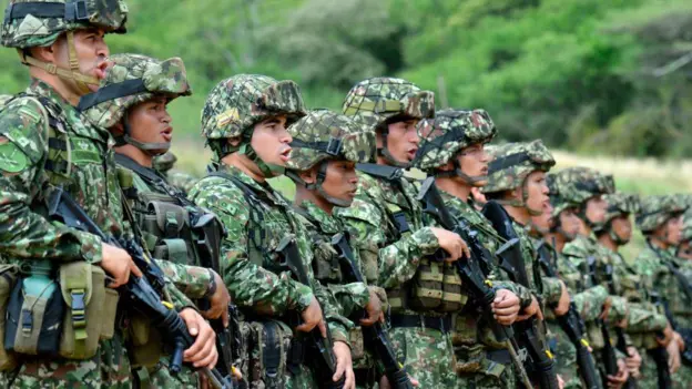 "Plan pistola": el rebrote de violencia en Colombia que deja al menos 27 policías y militares asesinados y que recuerda a la estrategia de terror de Pablo Escobar