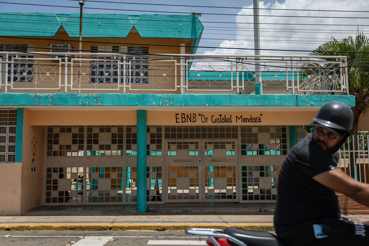 Venezuela encara unos comicios empañados por detenciones y un presunto plan "terrorista"