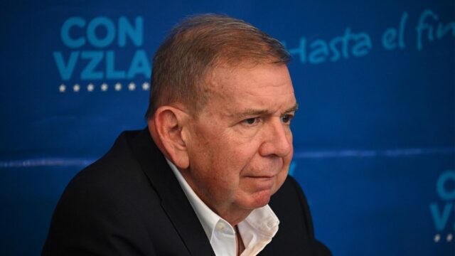 Edmundo González: "No olvidemos a quienes están presos, perseguidos o silenciados"