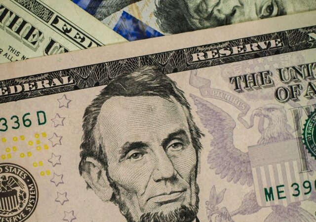 Precio del dólar en Venezuela este lunes: así abrió la jornada