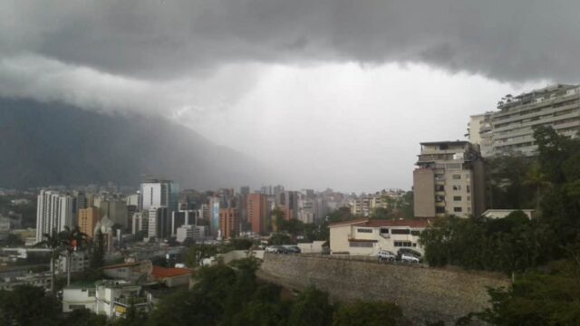 Pronostican lluvias en gran parte del país por paso de onda tropical