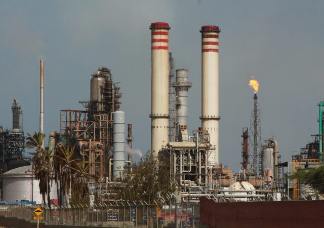 Pdvsa reinició unidad en refinería Cardón tras más de un año fuera de servicio
